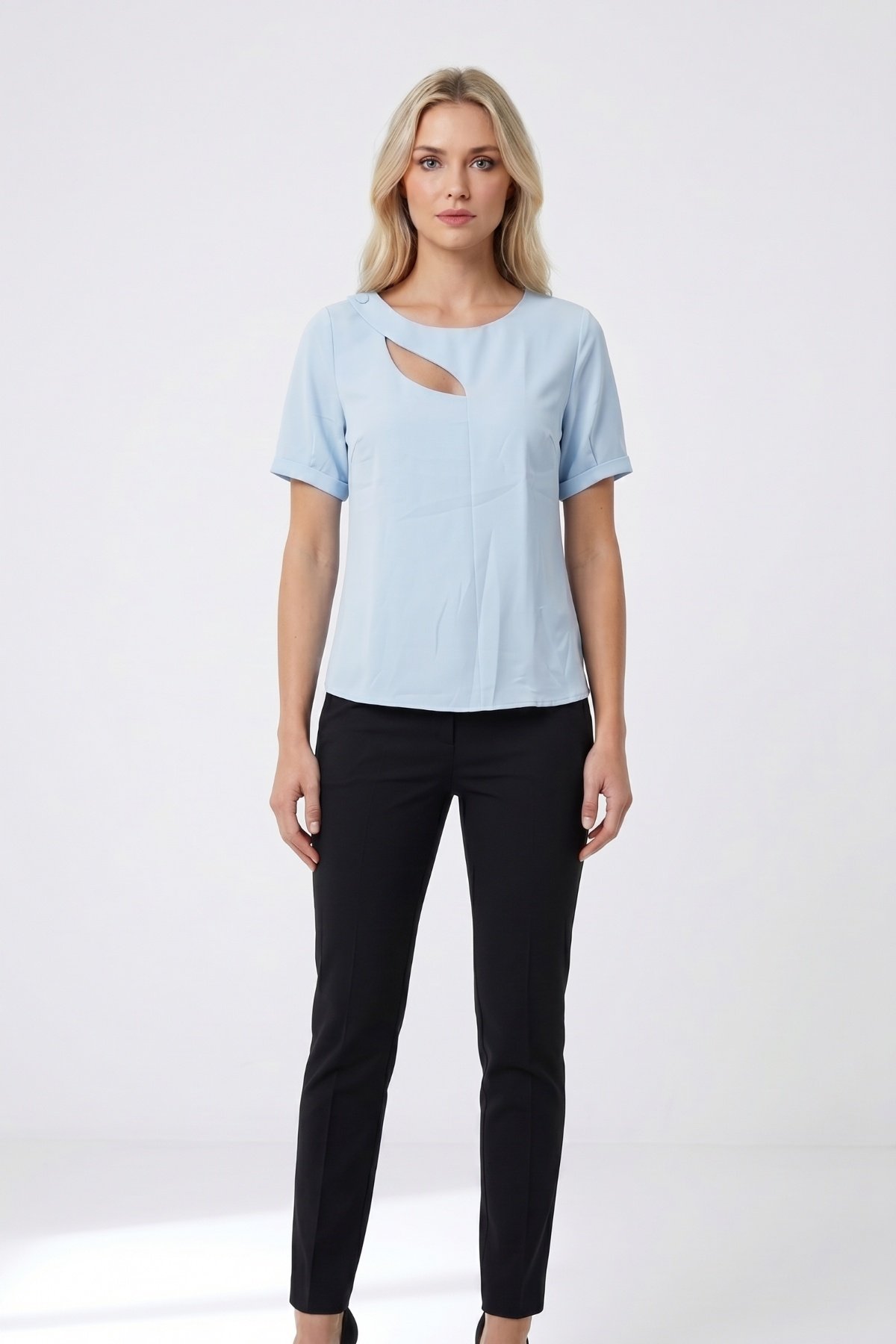 BLUSA ESCOTE HOJA